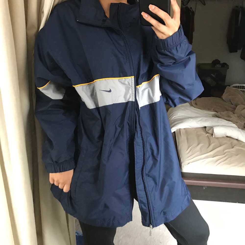 TODAY ONLY ‼️‼️Nike Windbreaker